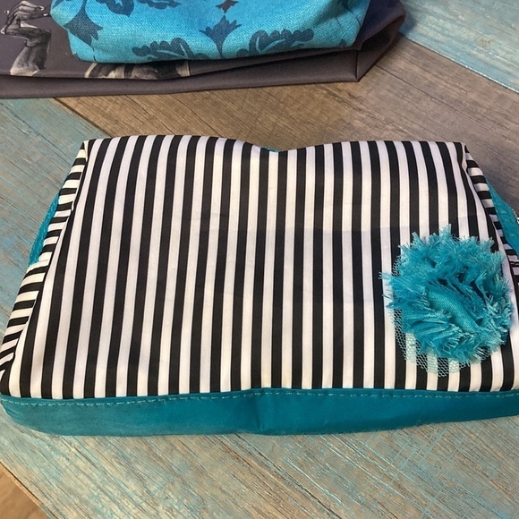 3 cosmetics bags - Picture 4 of 13